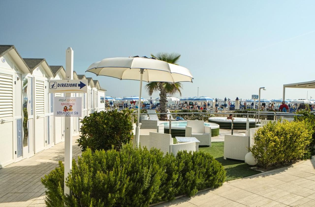 Hotel Diamond Riccione Esterno foto