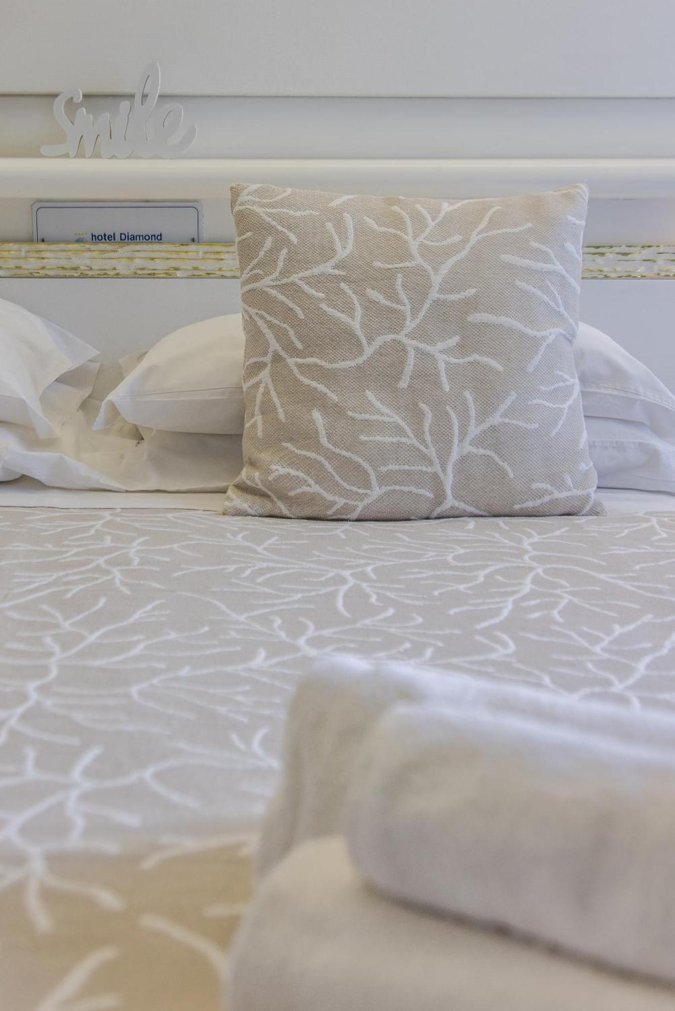 Hotel Diamond Riccione Esterno foto